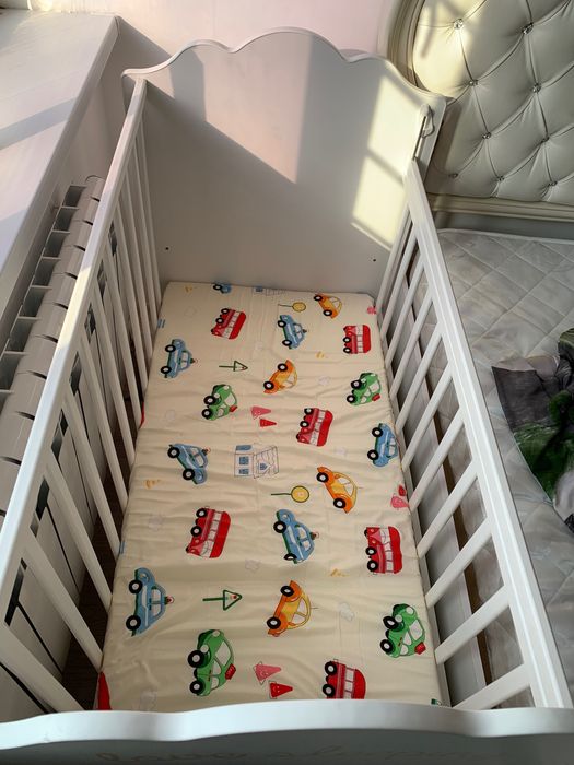 Детскии кроват и манеж