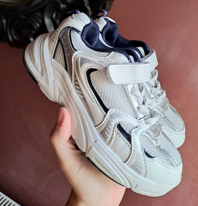 Adidasi copii adidas băiețel de la lc waikiki marime 30