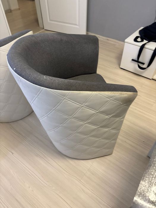 Фотьойли и  трапезна маса