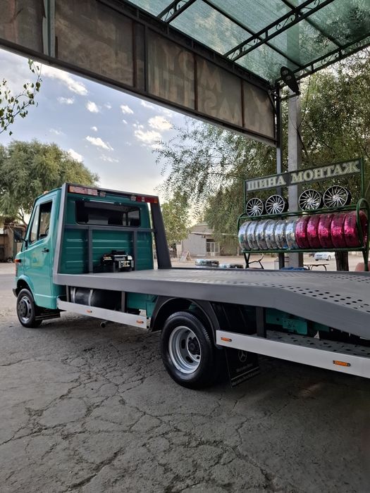 Mersedes benz evakuator