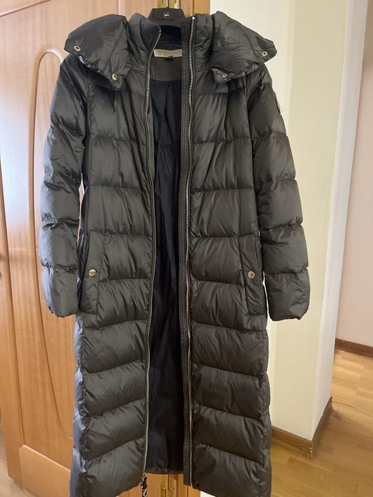 Продам пуховик женскии