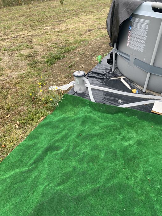 Piscina cu pompa de recirculare si scara