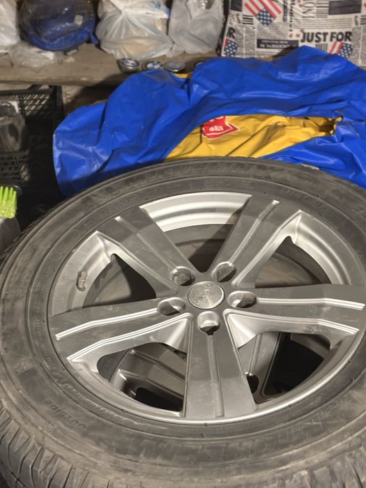 Продам диски с резиной на BMW X5 E53