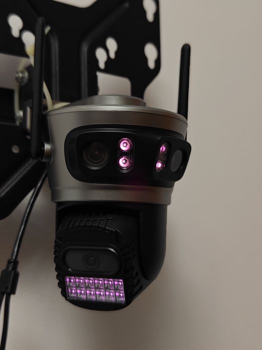 Camera supraveghiere 3 lentile 15mp zoom 5x