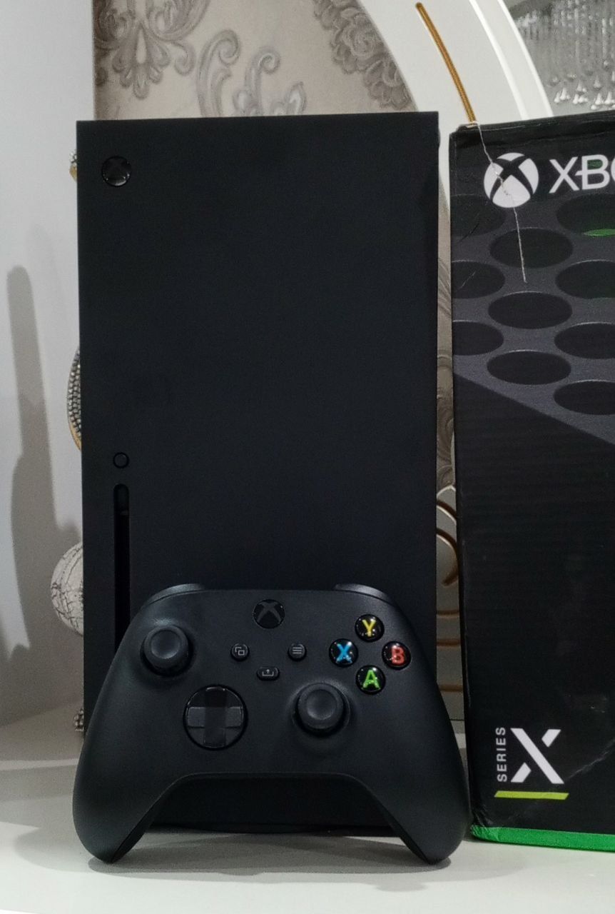 Продам Xbox Series x 1TB как новый