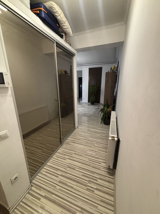 Apartament de vanzare Crangasi / Regie