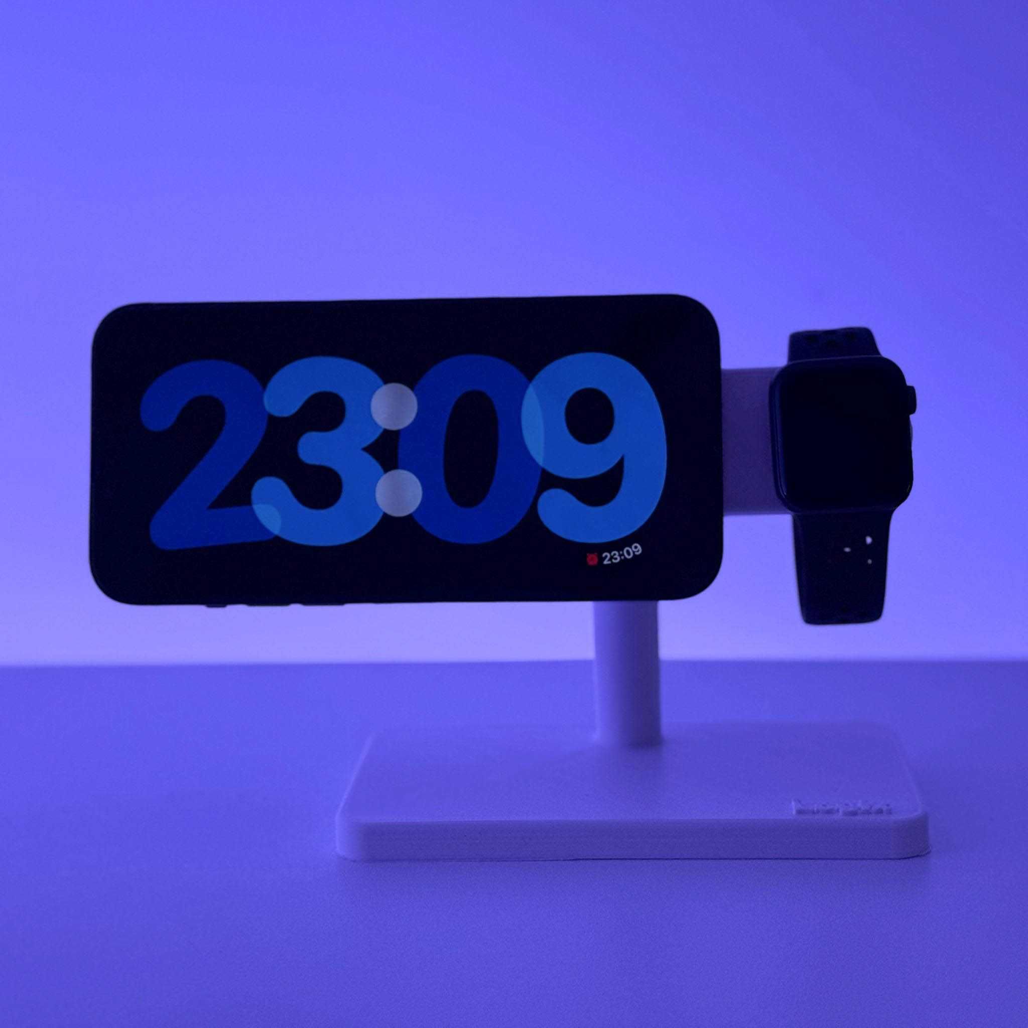 Stand 3D pentru iPhone și Apple Watch cu Integrare MagSafe