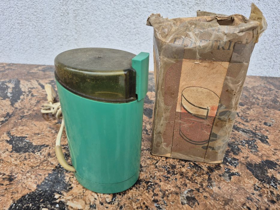 Vand Rijnita cafea veche fabricata 1991 laElectroArgeş made in România