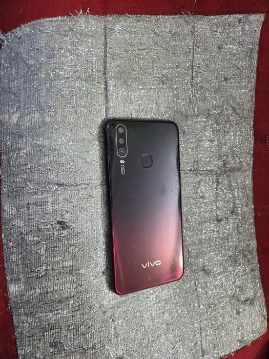 Vivo Y12s.  64gb