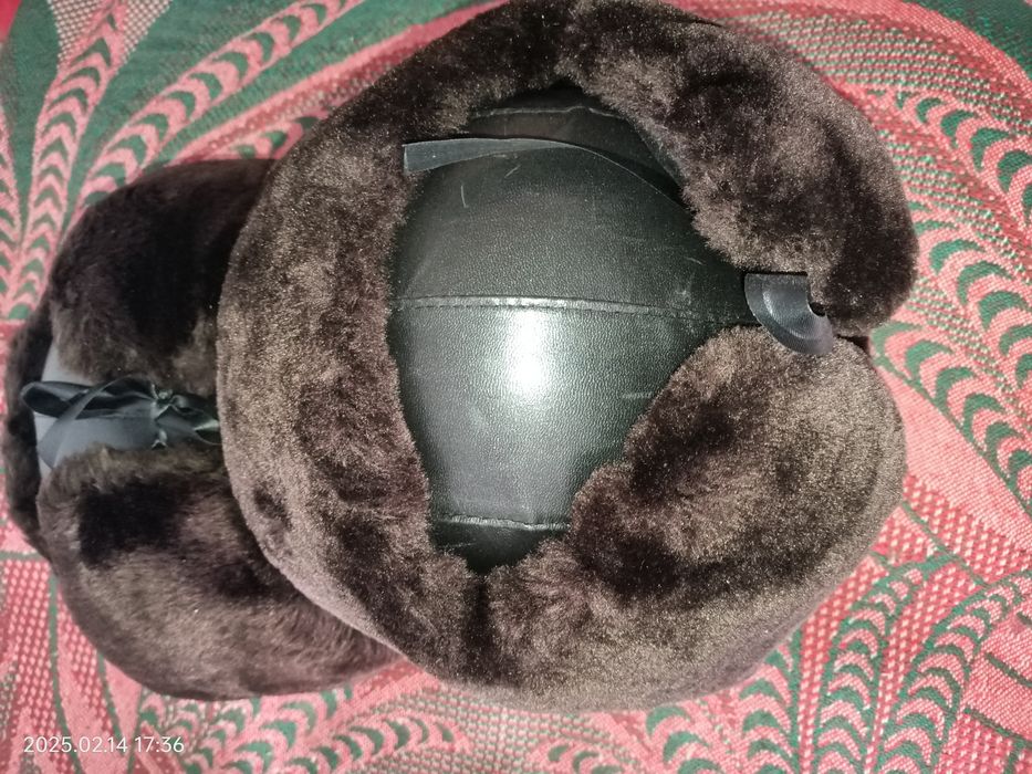Мужская зимняя шапка - каска, новая. Всего 3шт по 3.000 каждая