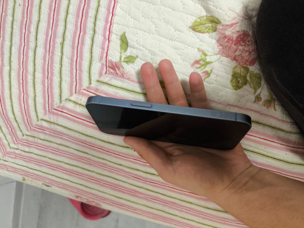 vand iphone 14 blue