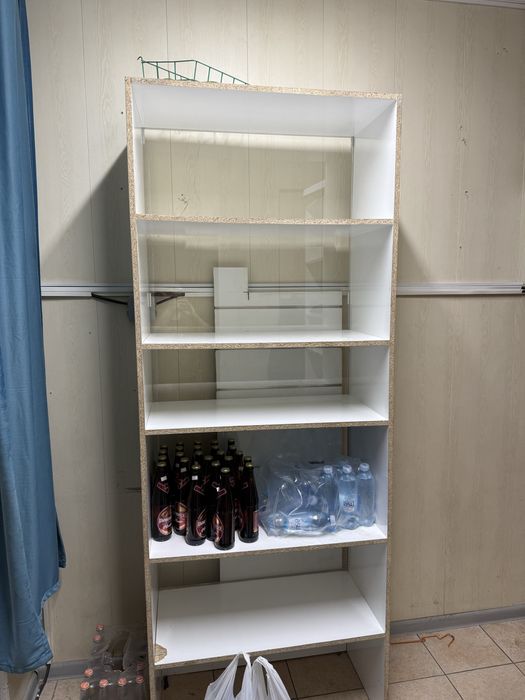 Продам два ветринных шкафа