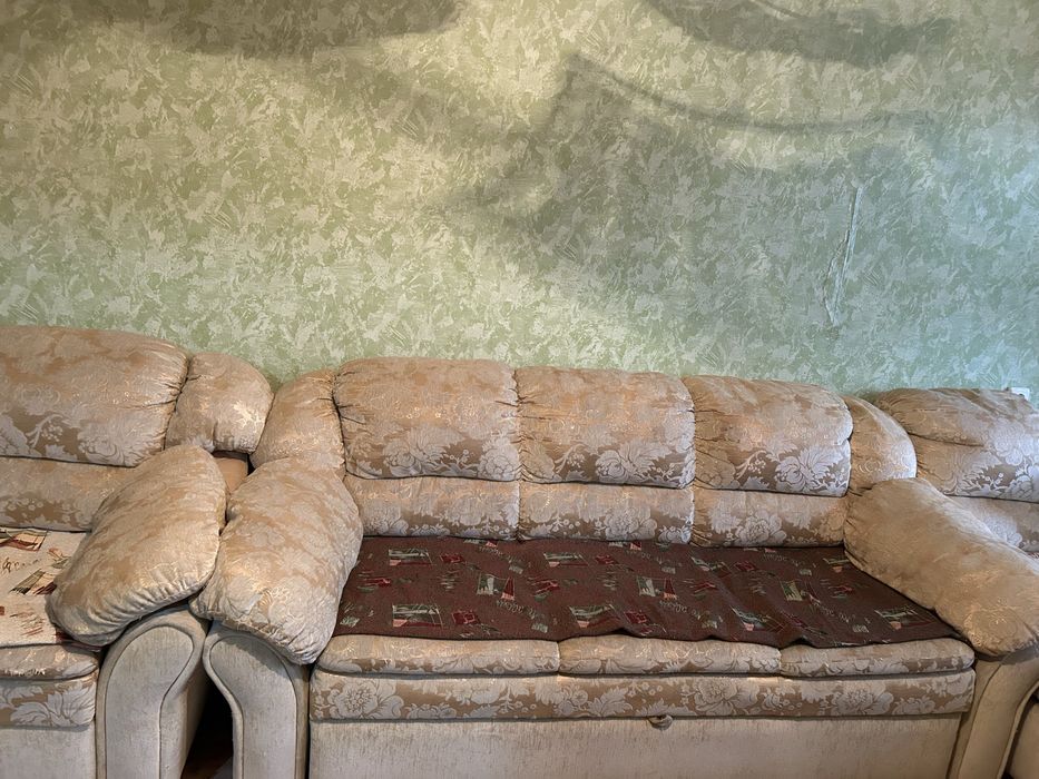 Продам диван бу торг есть