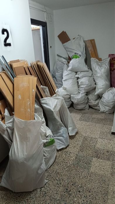 Transport Moloz la saci Bucuresti