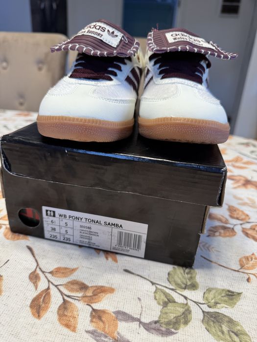 Wales Bonner Pony tonal SAMBA