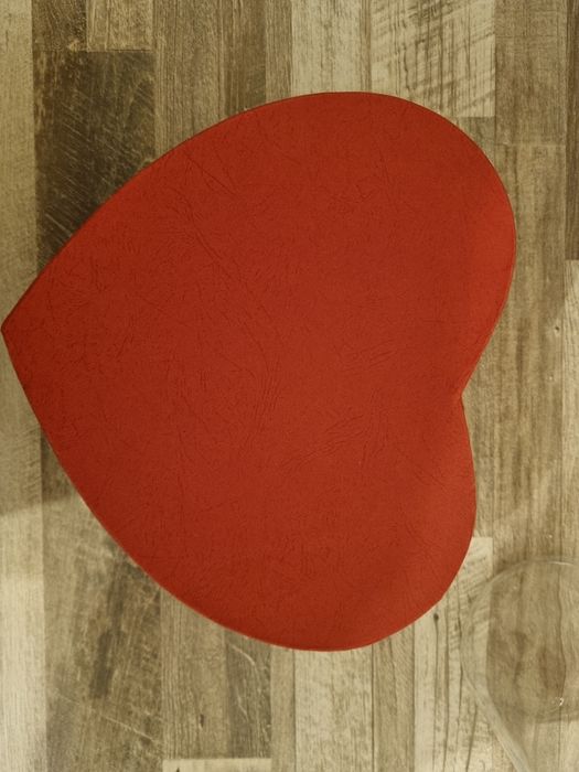 Комплект с две порцеланови чаши "Целувката"