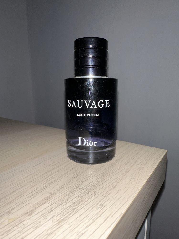 Dior Sauvage EDP (cat se vede)