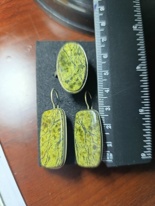 Серьги и кольцо. Мельхиор. Змеевик