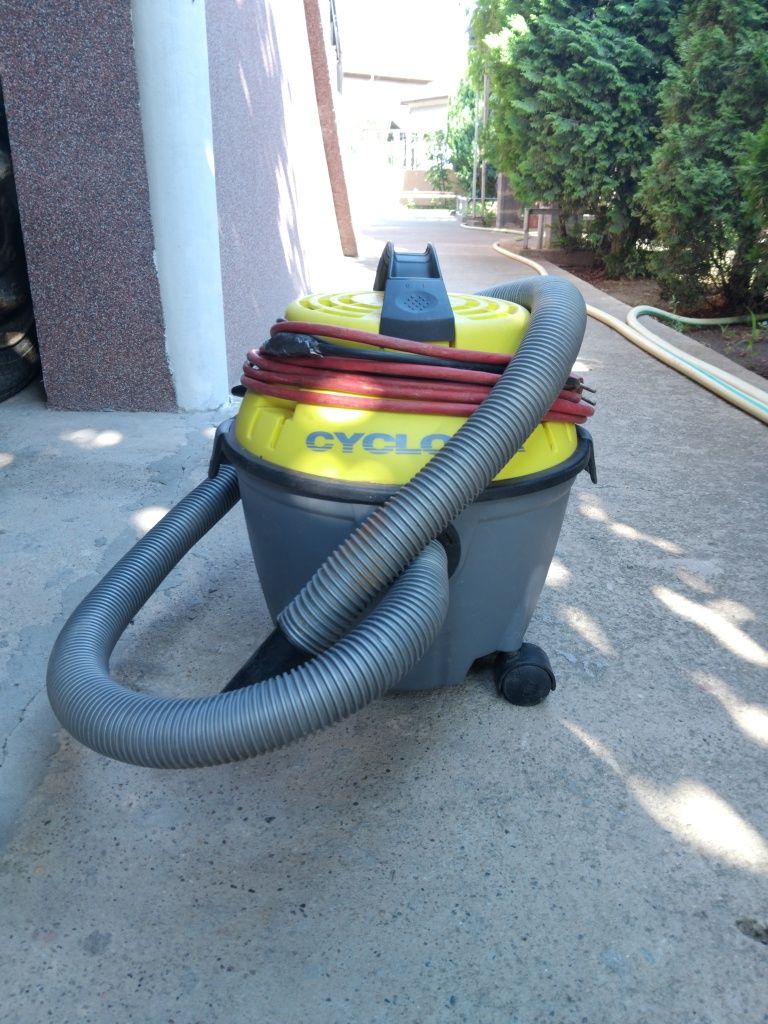 Прахосмукачка 1000w