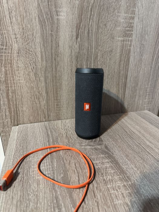 Boxa JBL flip essential 2