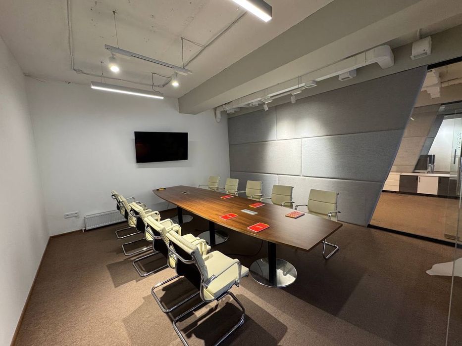 Аренда помещения ойбек 
200м2