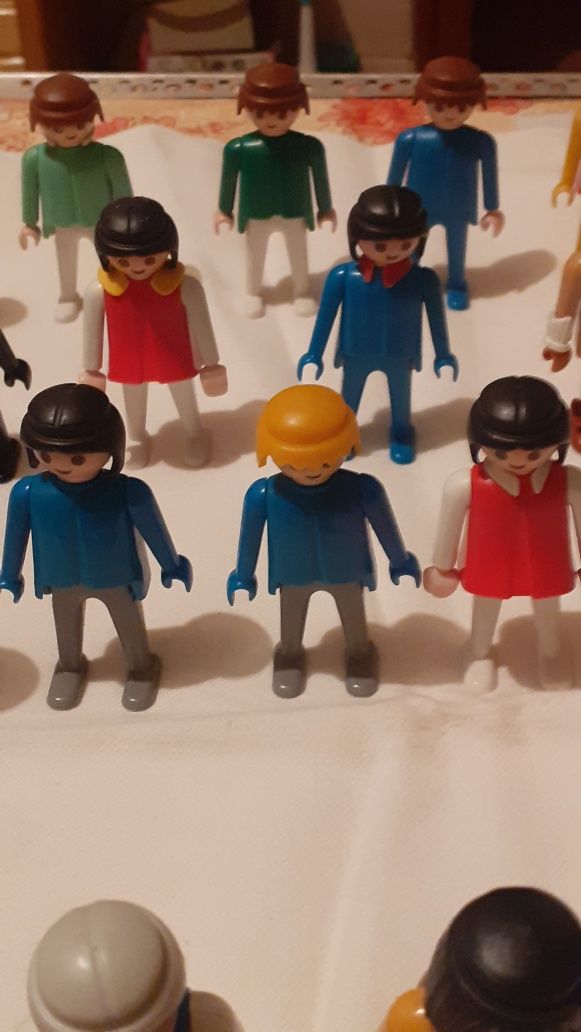 Ретро фигурки от LEGO.