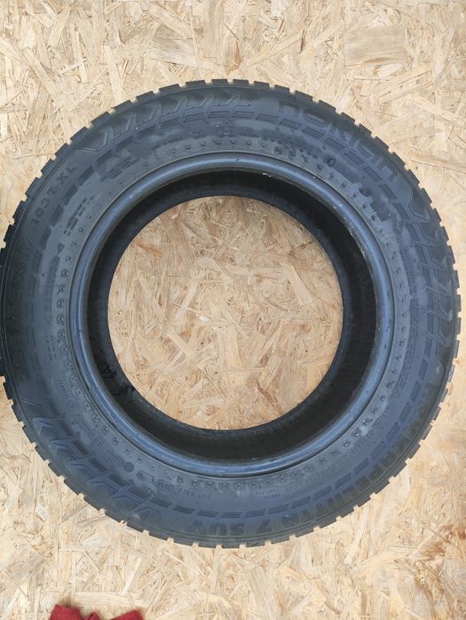 Зимние шины 4 штуки размеры 225/60/R177