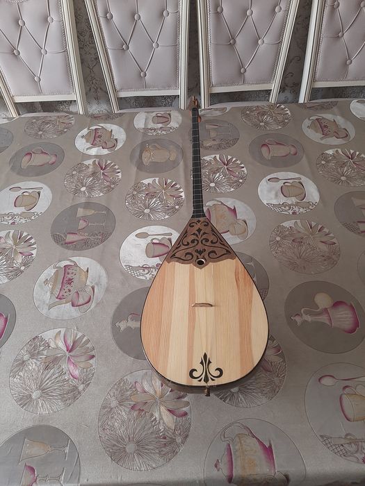 Домбыра сатылады!