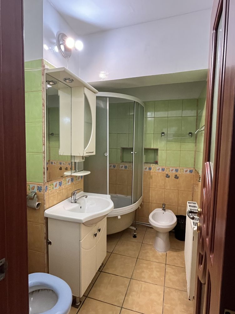 Proprietar apartament ultracentral 2 camere bloc Select centru
