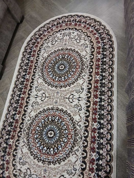 Продается ковер в отличном состоянии.