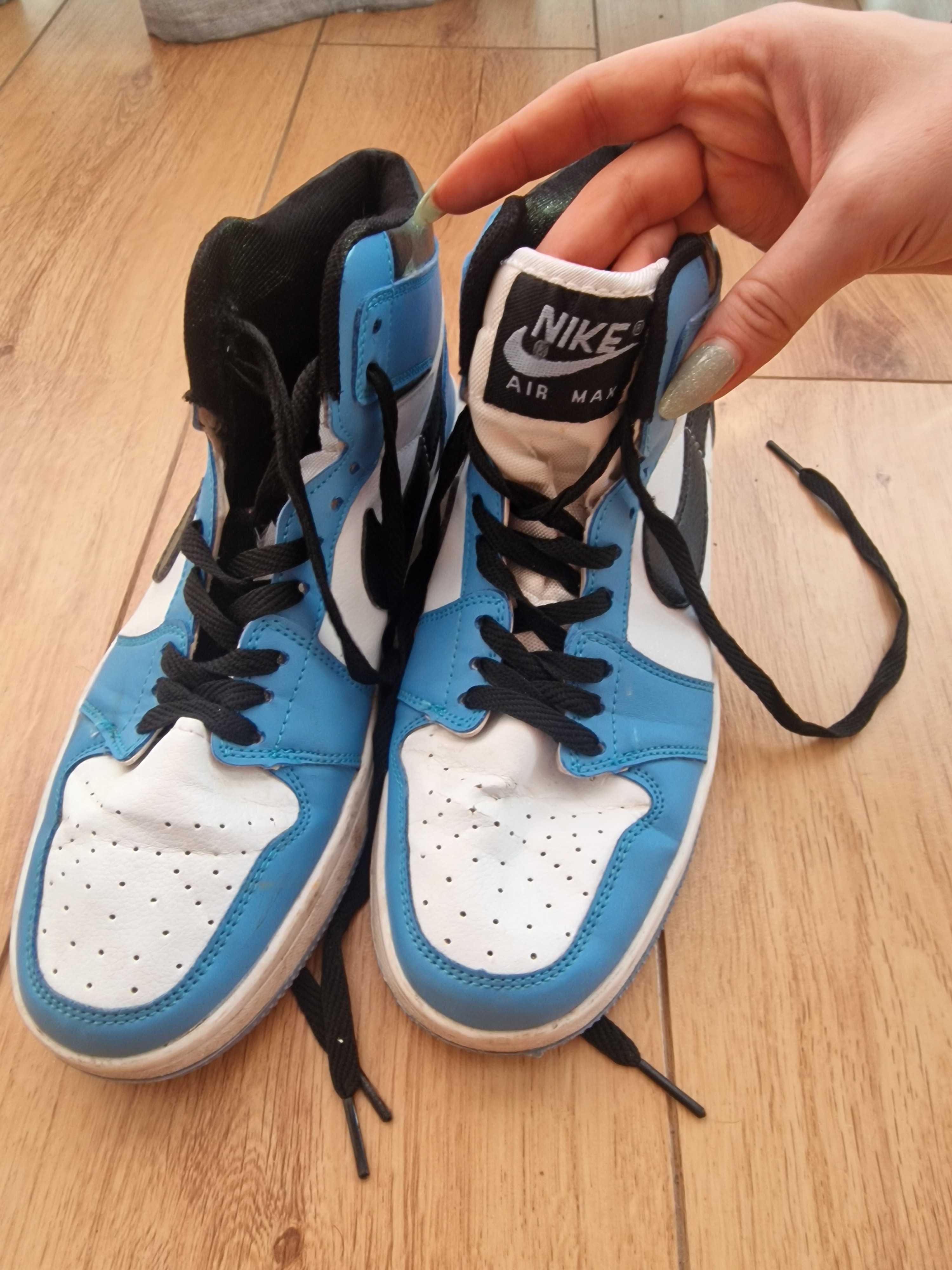 Продавам Nike и лилава маратонки