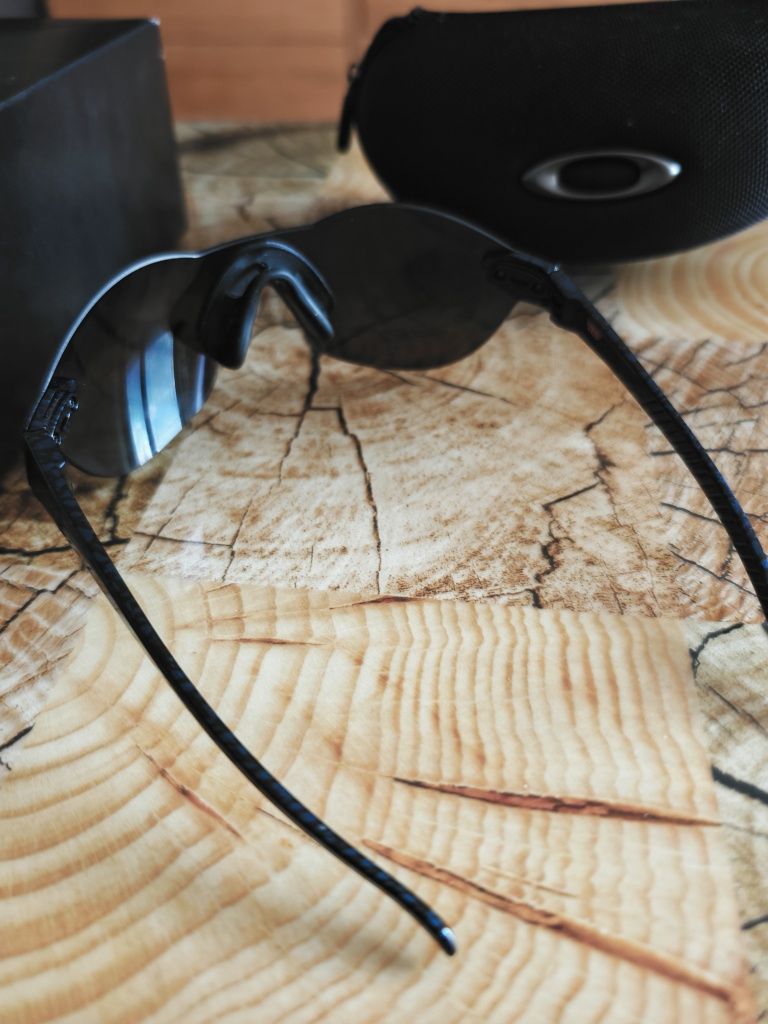 Слънчеви очила Oakley SubZero