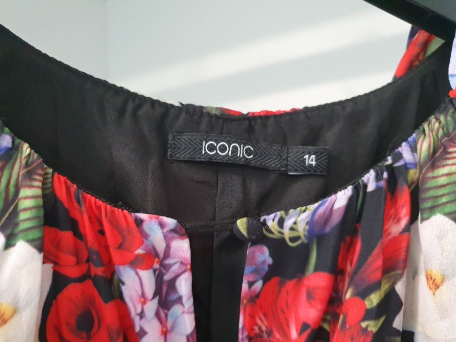 Rochie de zi înflorată Dubai