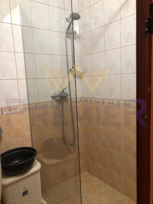 Напълно обзаведен апартамент с три отделни стаи ж.к. Младост