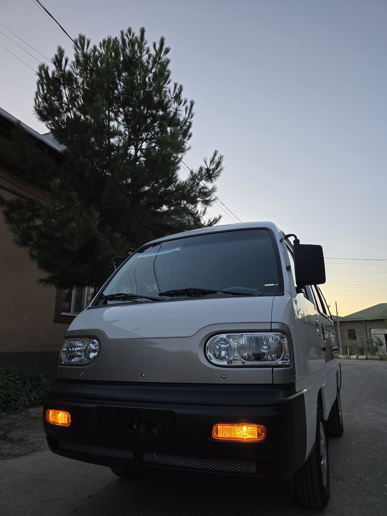 Yangi damas sotiladi 600km yurgan hali