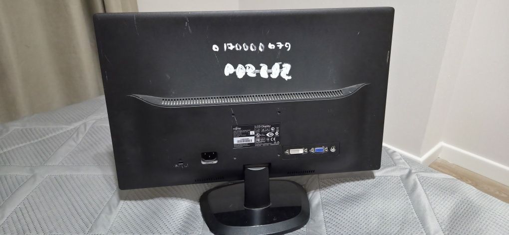 Продам монитор Fujitsu