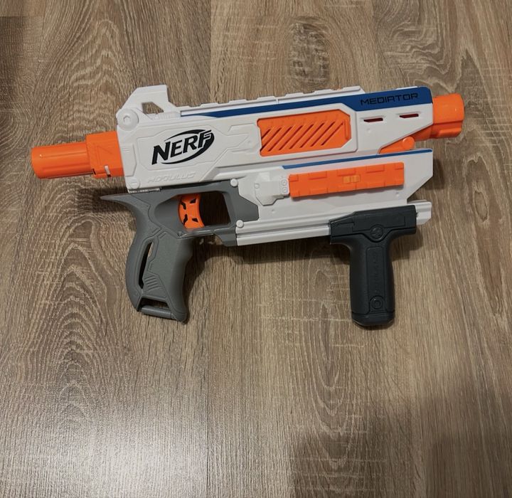 Pistoale Nerf diferite modele