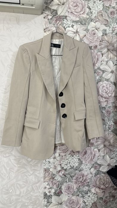 Костюм от Zara