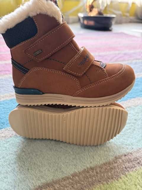 НОВИ ботуши Lаsocki