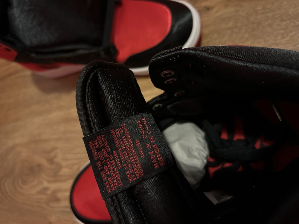 Nike Jordan 1 High OG Satin Red