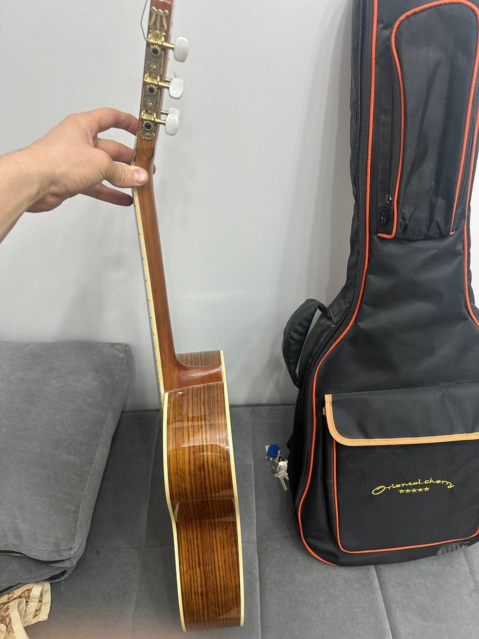 Gitara yangi ishlatilmagan
