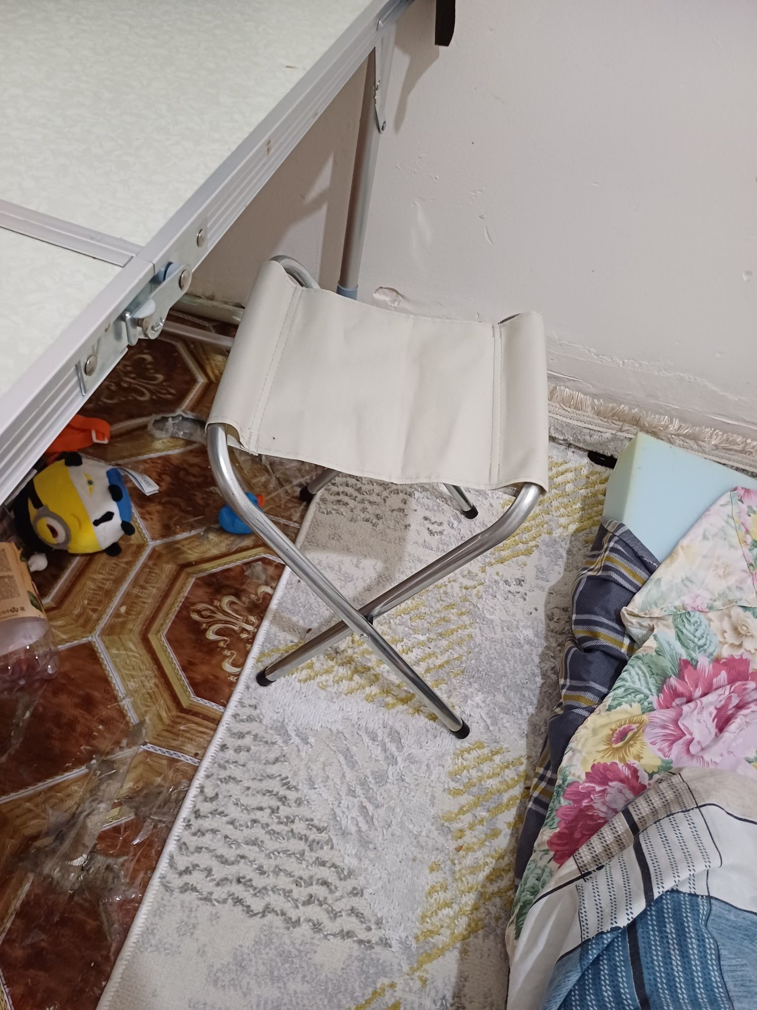 Стол и стуля продам