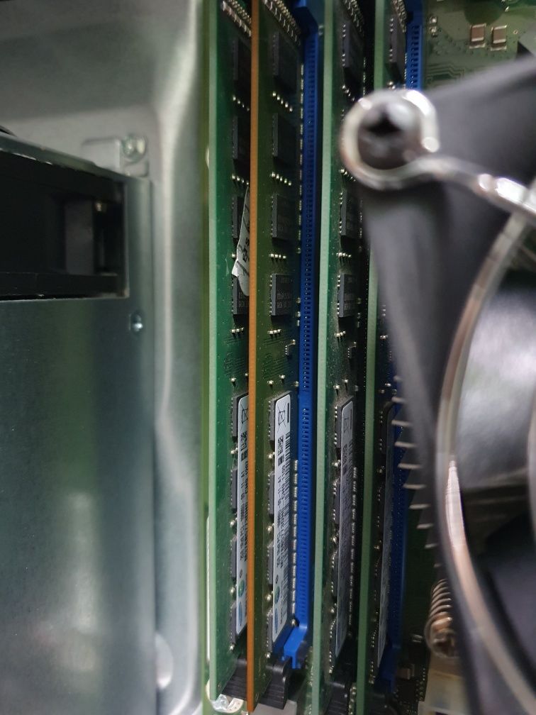 PC Workstation Fujitsu P720 i5 4590 4-8Gb Ram schimb sau dezmembrez