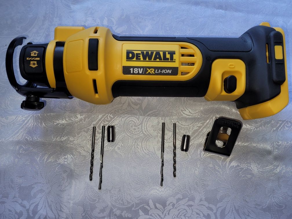 DCS551/18V DeWalt Unealta pentru decupat