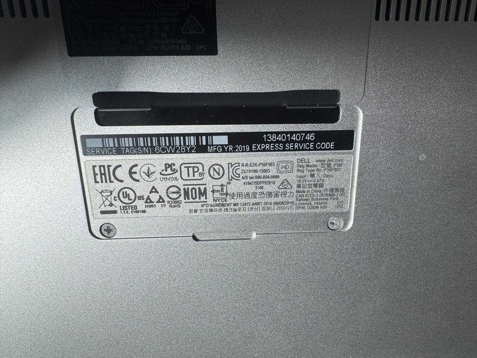Dell XPS 15 7590