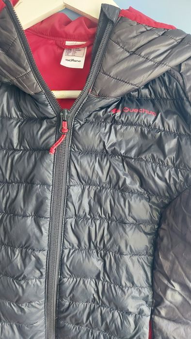 Vând geaca dama Quechua S