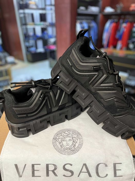 *REDUCERE* Adidasi-sneakers high-ghete Versace "Greca Labyrinth"