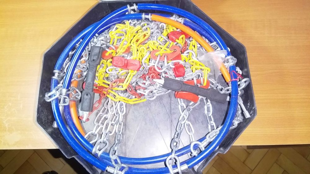 Продавам вериги за сняг