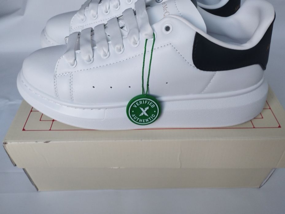 Alexander McQueen, marimea 43, cadoul ideal, urgent