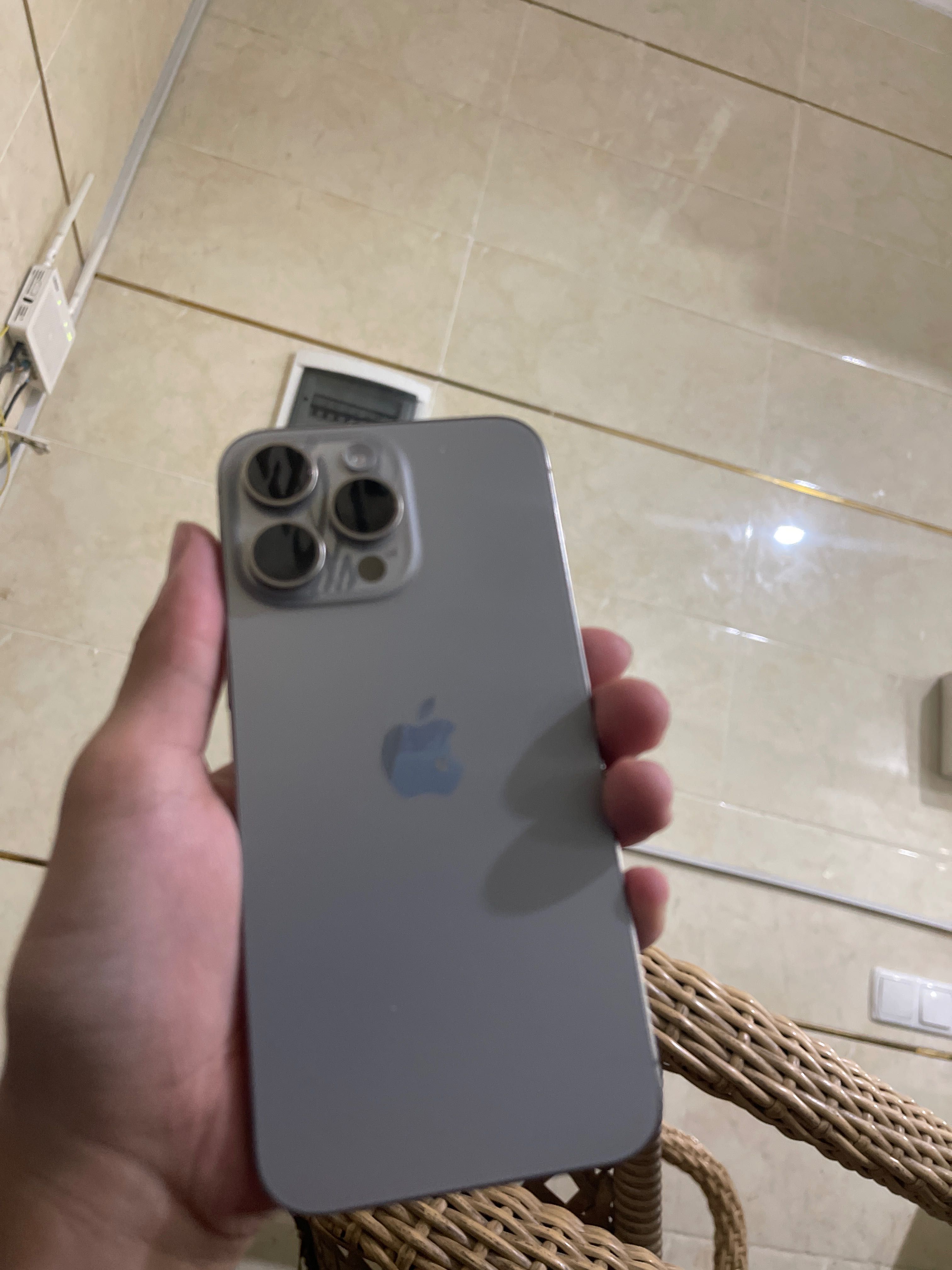 Iphone 15 pro max 86% yemkost 256 ideal aybi yo srocni kor dok
